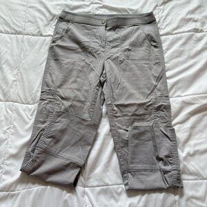Chicos Zenergy Pants Womens Medium Gray Straight Leg Chino Travel Breathable